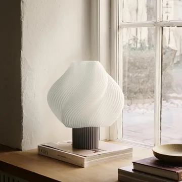 Lámpara de mesa Soft Serve - Mocha, Grande, 34 cm - Crème Atelier