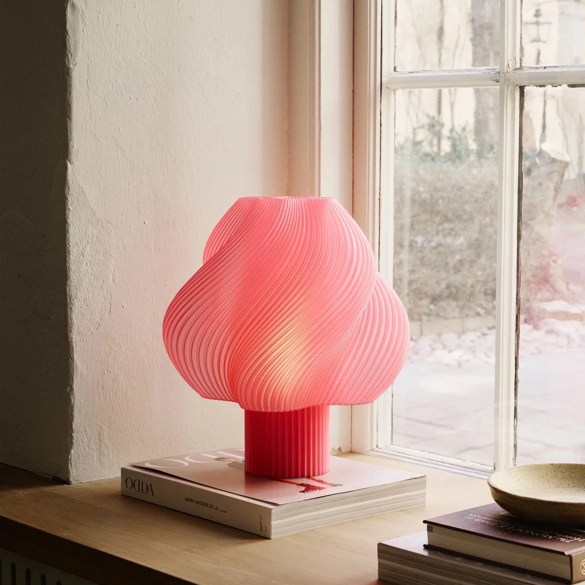 Lámpara de mesa Soft Serve, Peach sorbet, Grande, 34 cm Crème Atelier