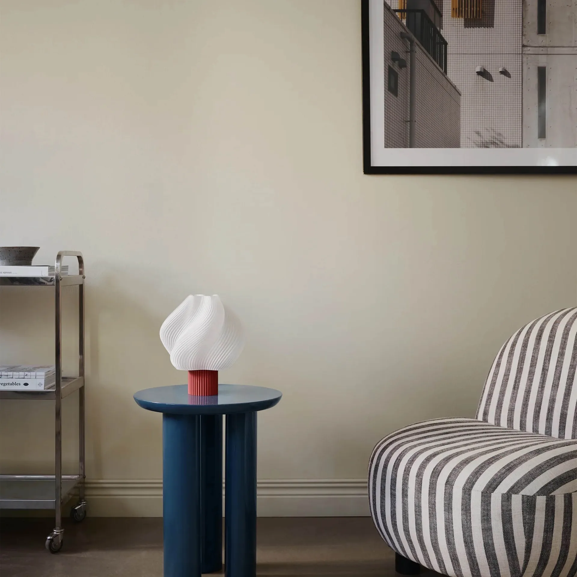 Lámpara de mesa Soft Serve, Rhubarb, Regular, 26 cm Crème Atelier