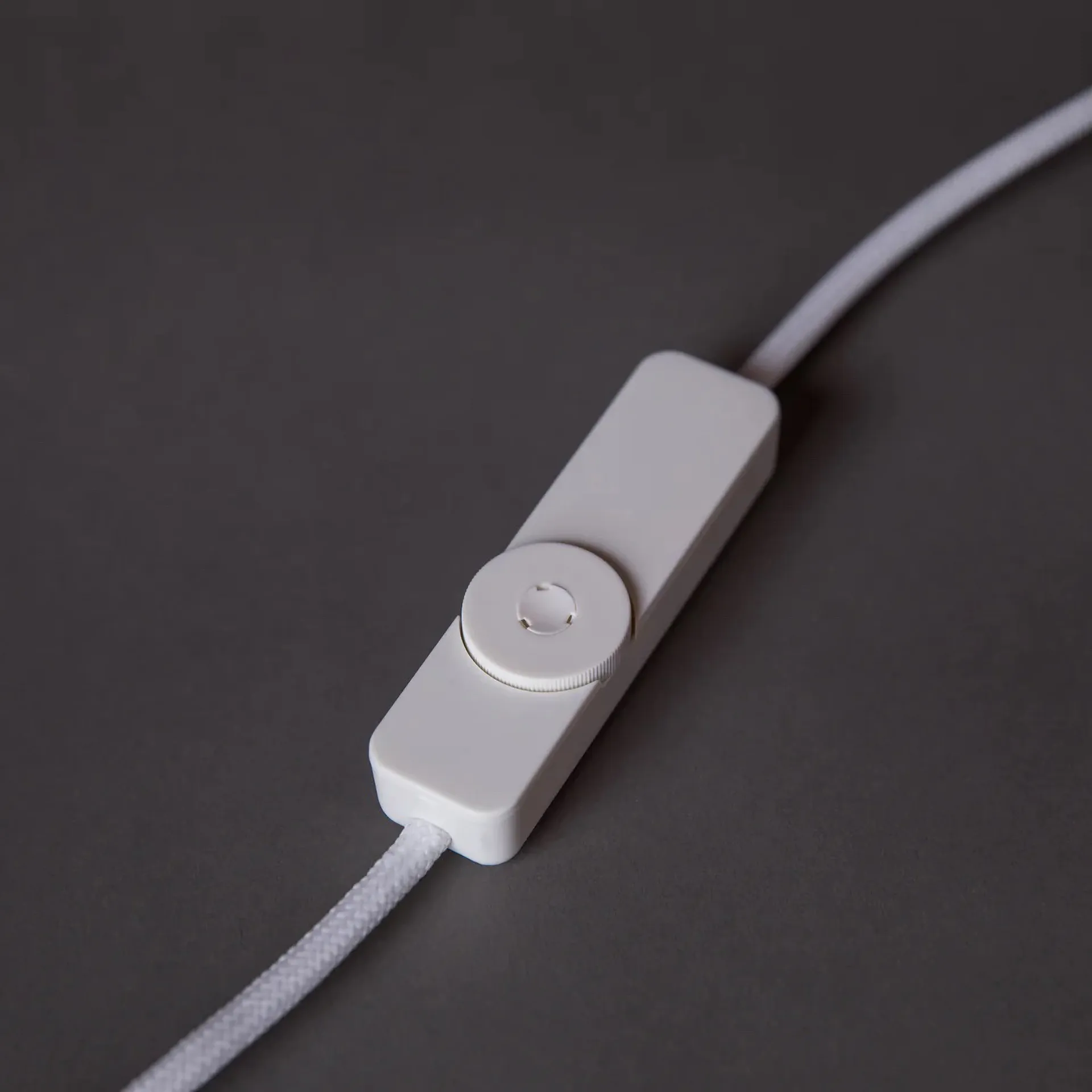 Lámpara de mesa Soft Serve, Vanilla bean, Grande, 34 cm Crème Atelier