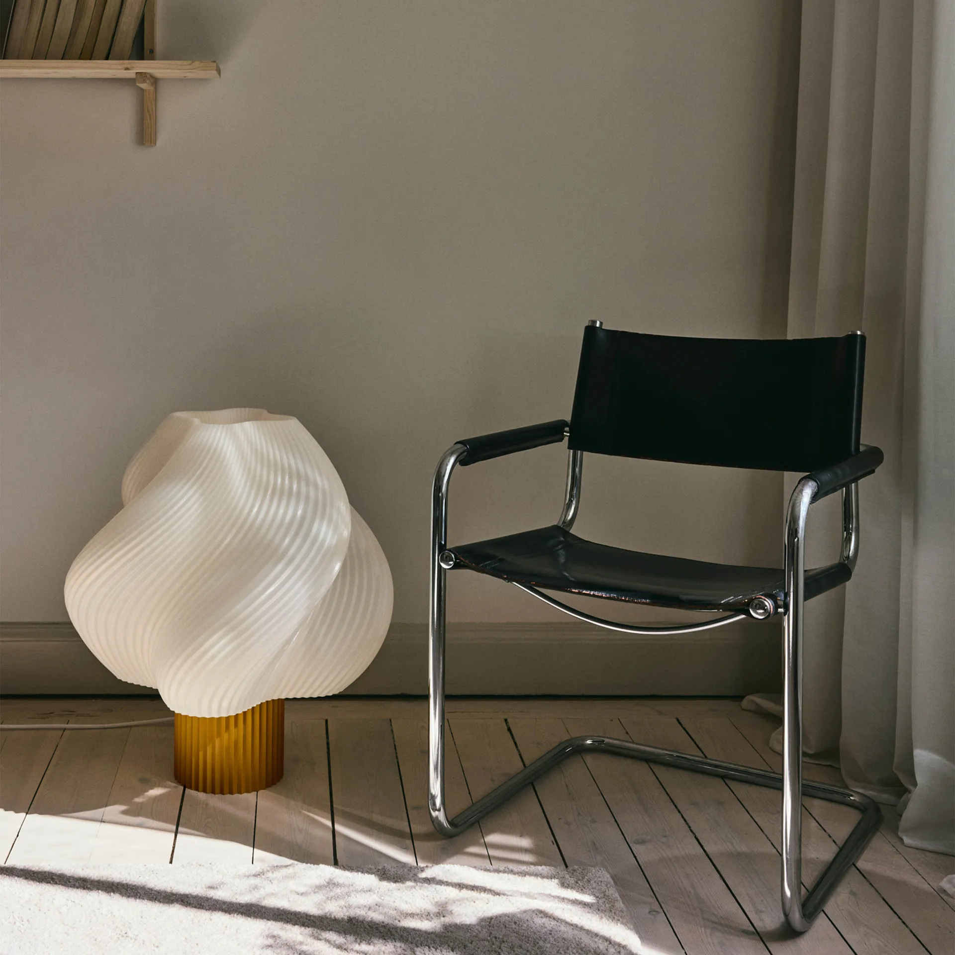 Lámpara de pie Soft Serve, Cloudberry, Mega, 63 cm Crème Atelier