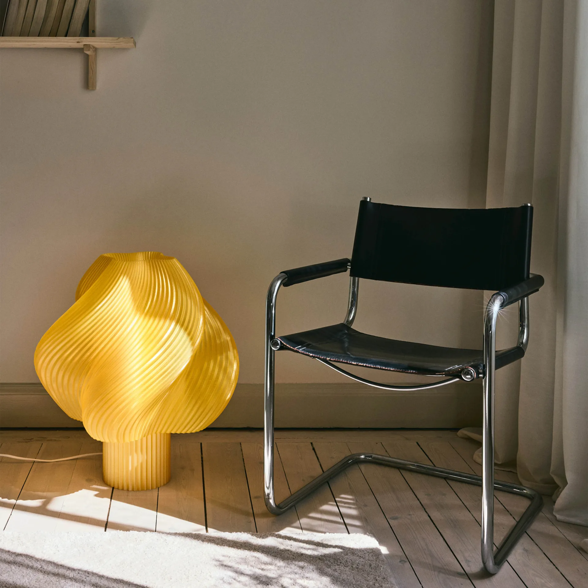 Lámpara de pie Soft Serve, Limoncello Sorbet, Mega, 63 cm Crème Atelier