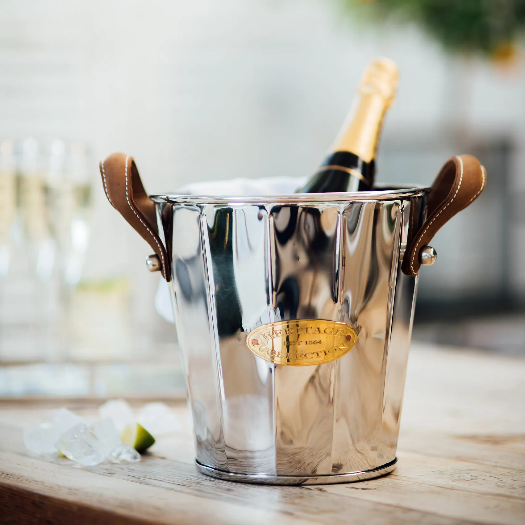 Enfriador de botellas de vino Heritage con asas de cuero, 23 cm Culinary Concepts