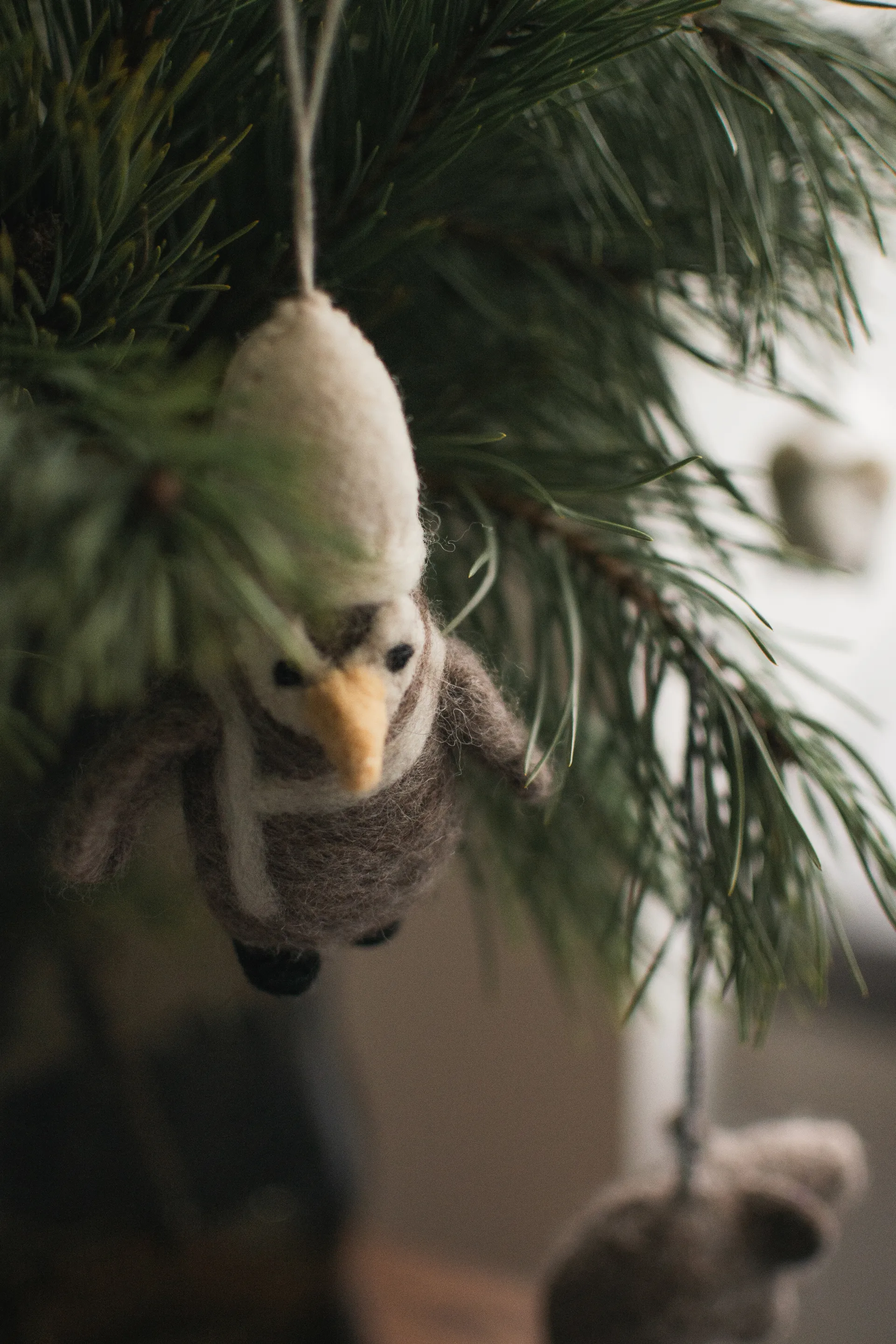 Adorno colgante Hanging penguin, Beige-blanco DBKD