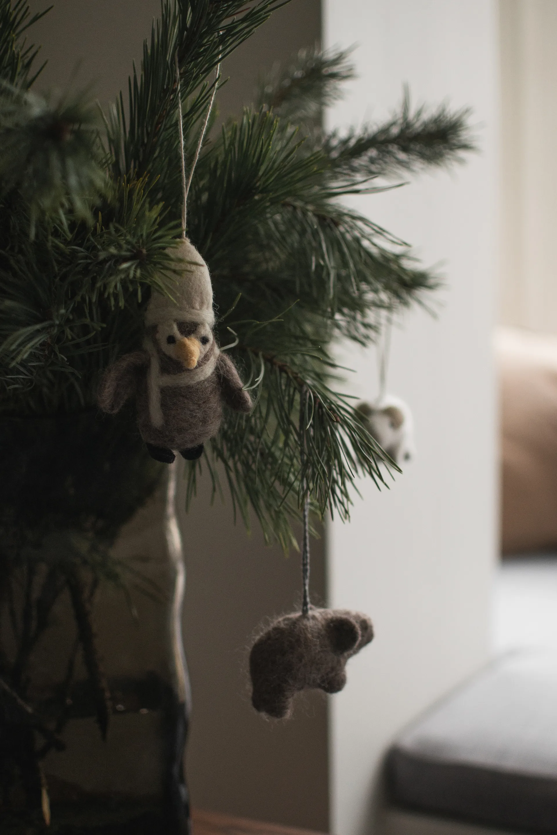 Adorno colgante Hanging penguin, Beige-blanco DBKD