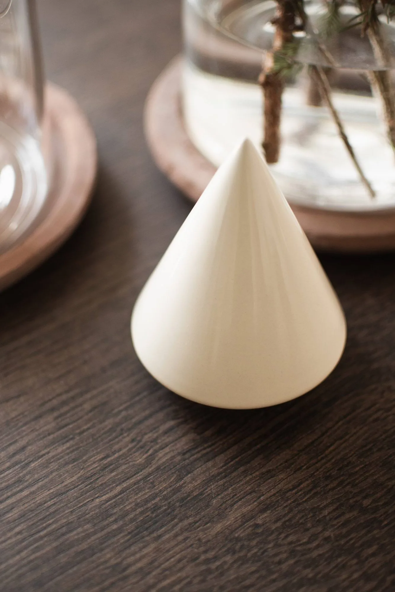Árbol decorativo Peak, Shiny creme, Ø9 cm DBKD