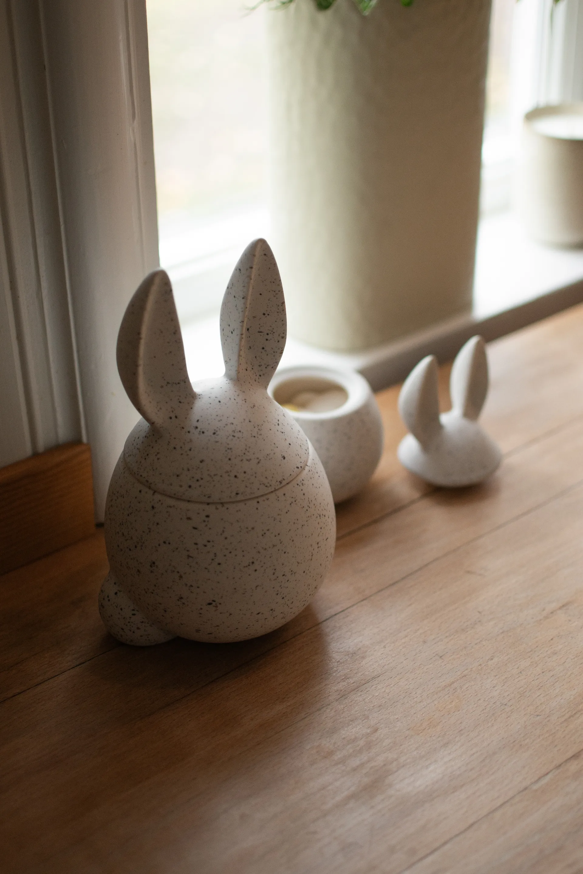 Bol grande DBKD Eating rabbit, White DBKD