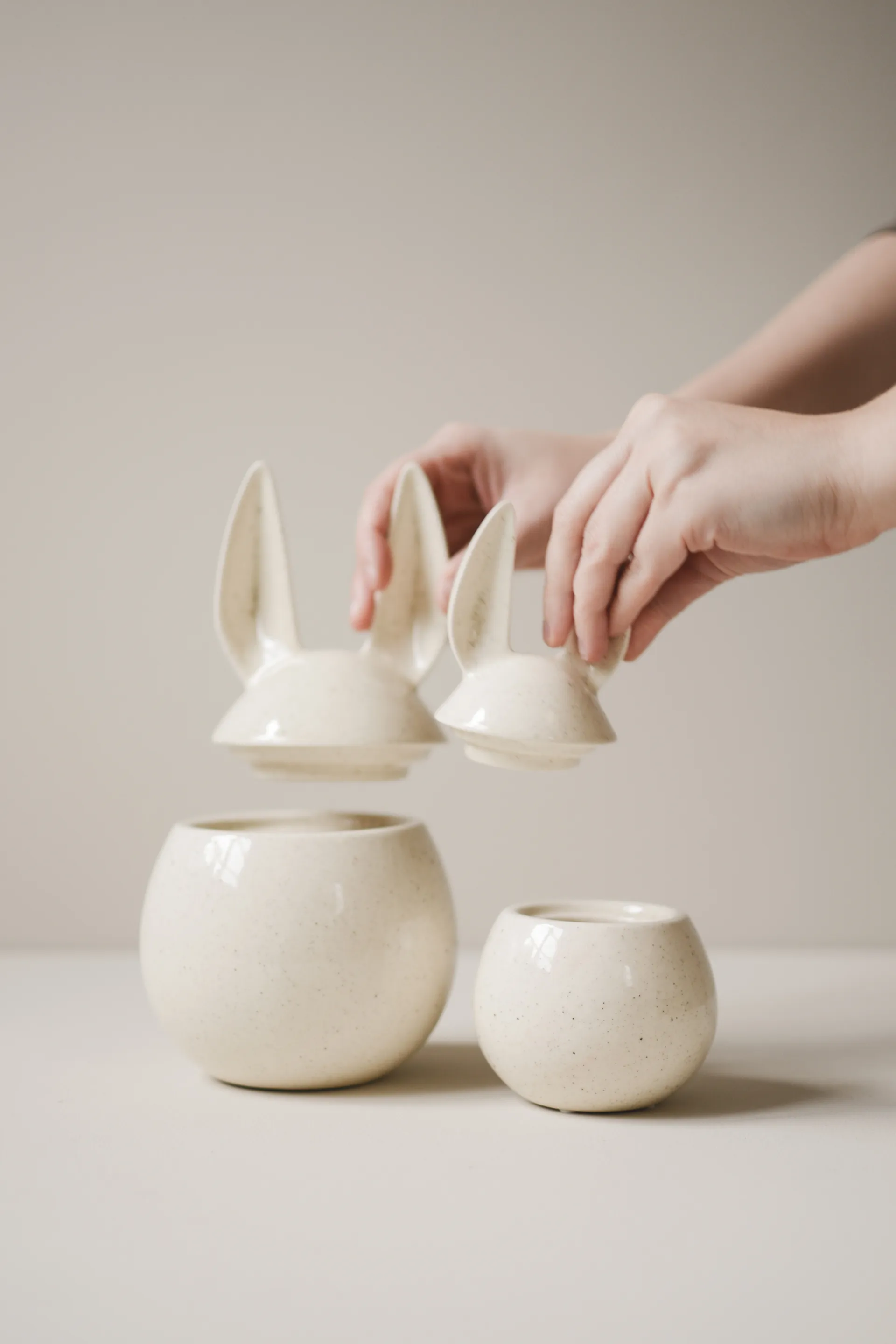 Bol pequeño DBKD Eating rabbit, Vanilla DBKD