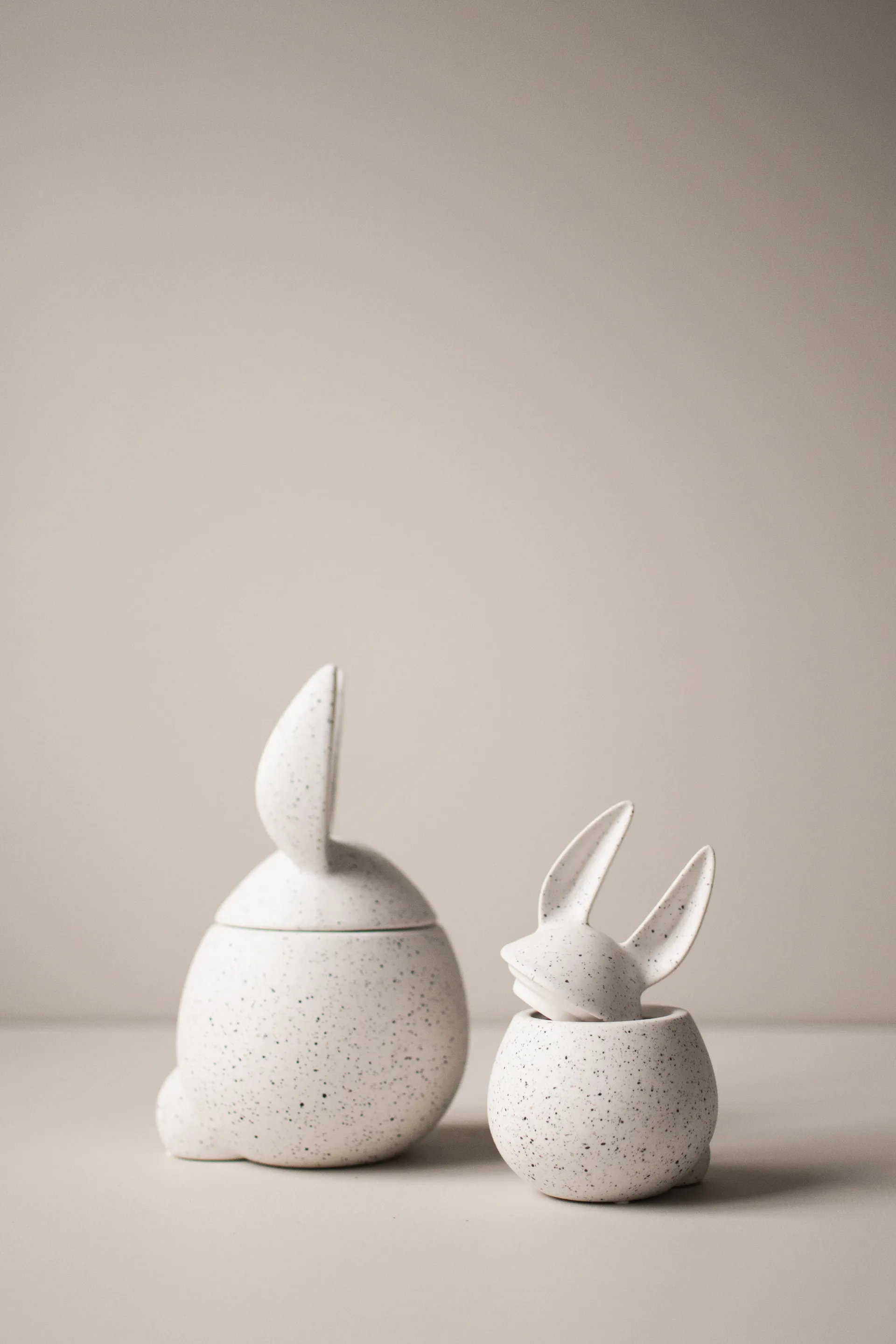 Bol pequeño DBKD Eating rabbit, White dot DBKD