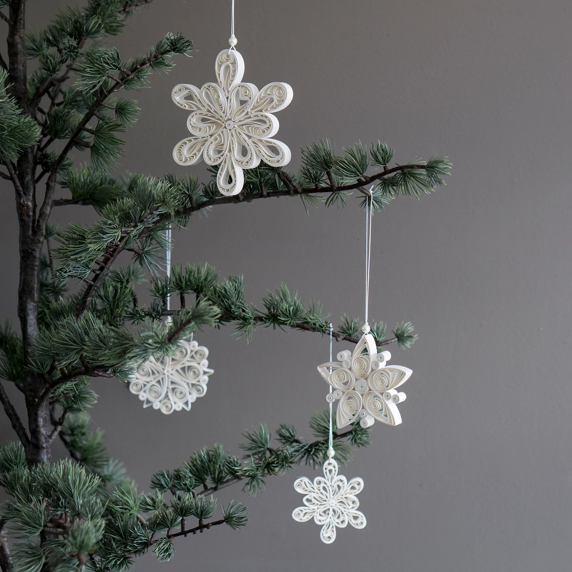 Colgante de navidad Regular Flake copo de nieve blanco, pequeño Ø8,5 cm DBKD