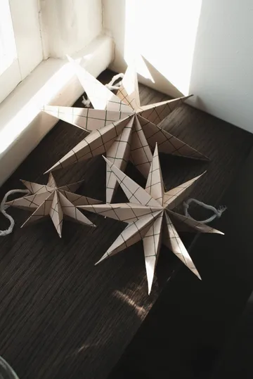 Colgante decorativo Paper winter star - Square sand, medium, Ø14 cm - DBKD