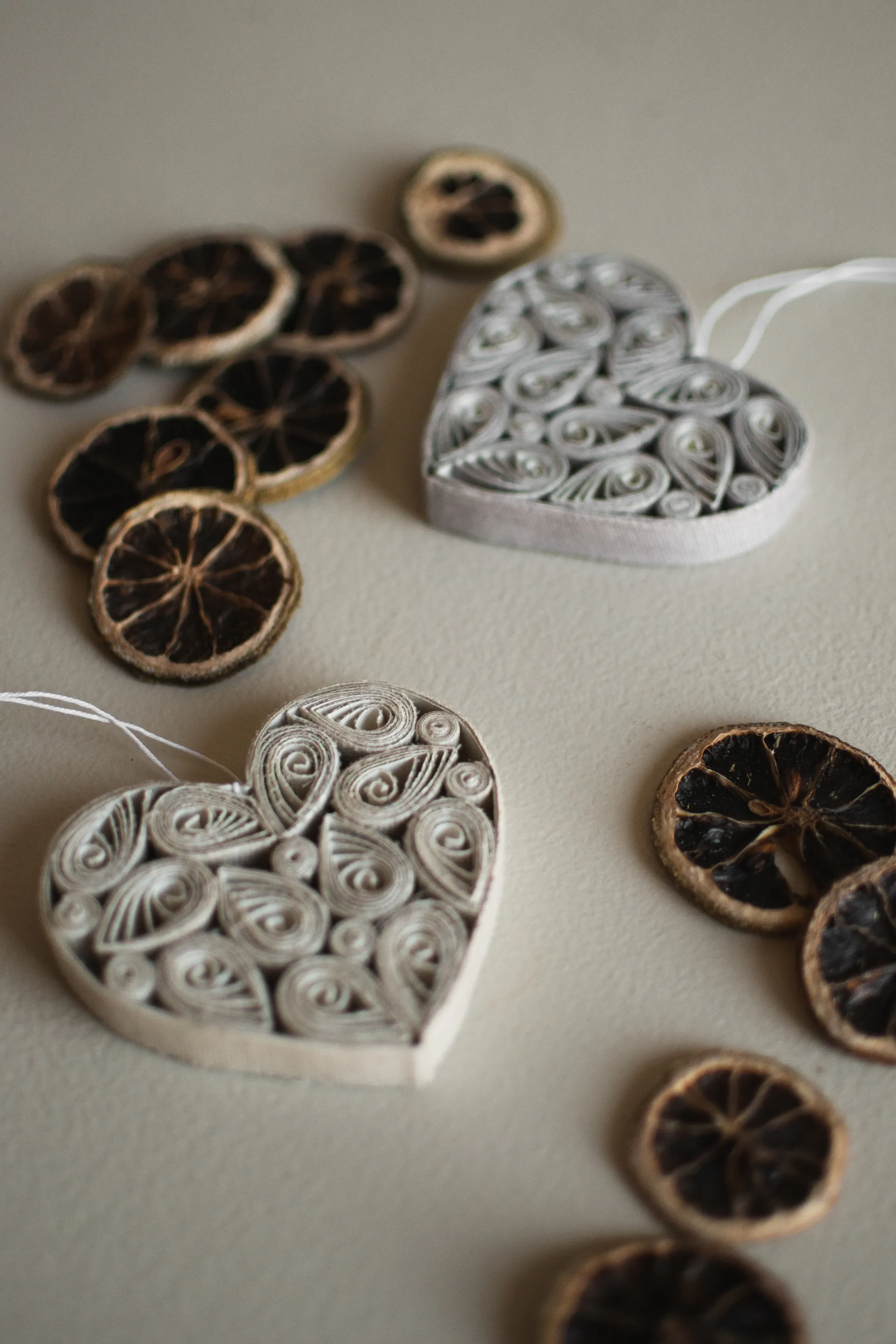 Corazón de papel 8 cm, Crema DBKD