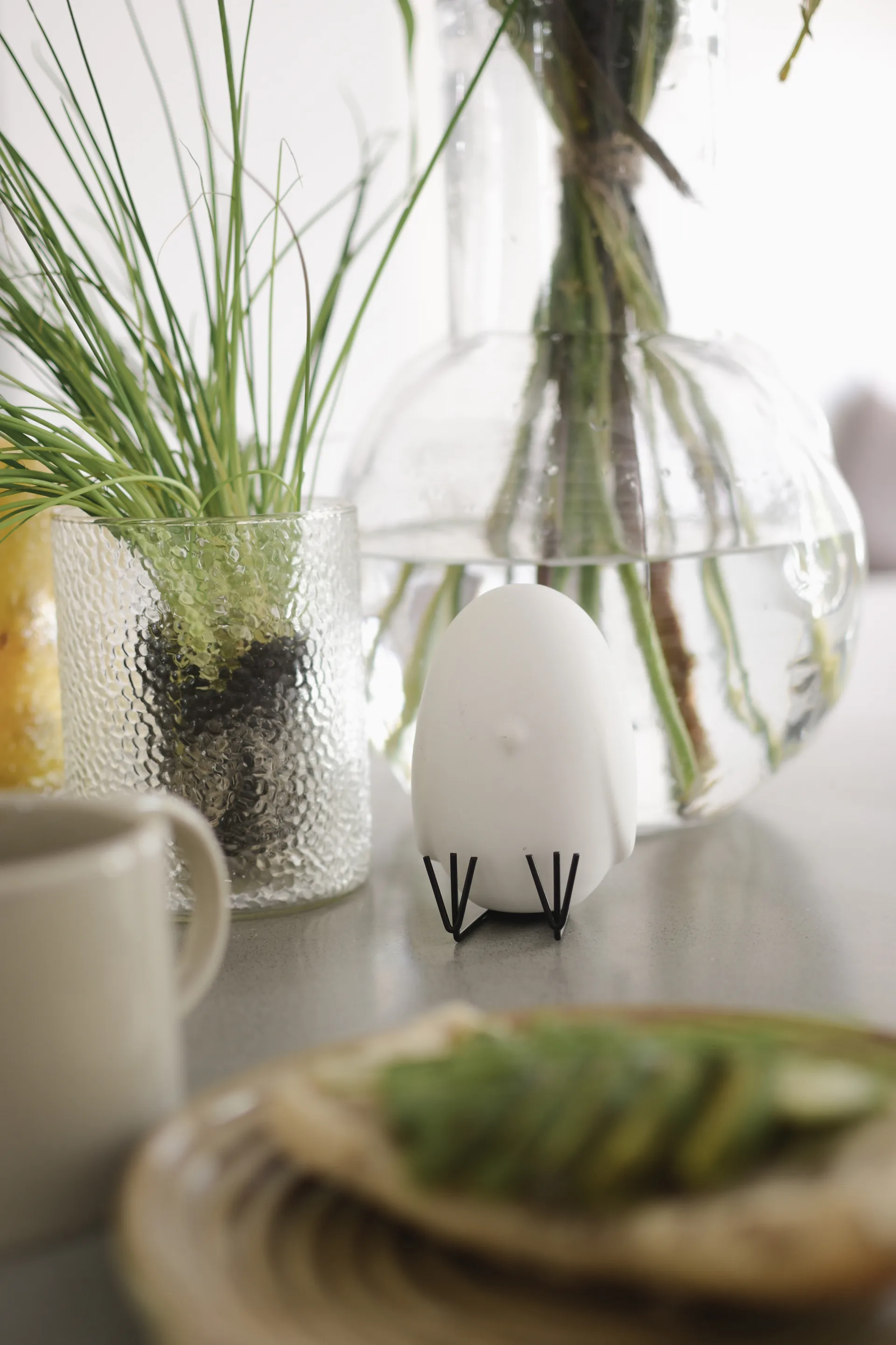 Decoración de pascua Sit Around, White DBKD