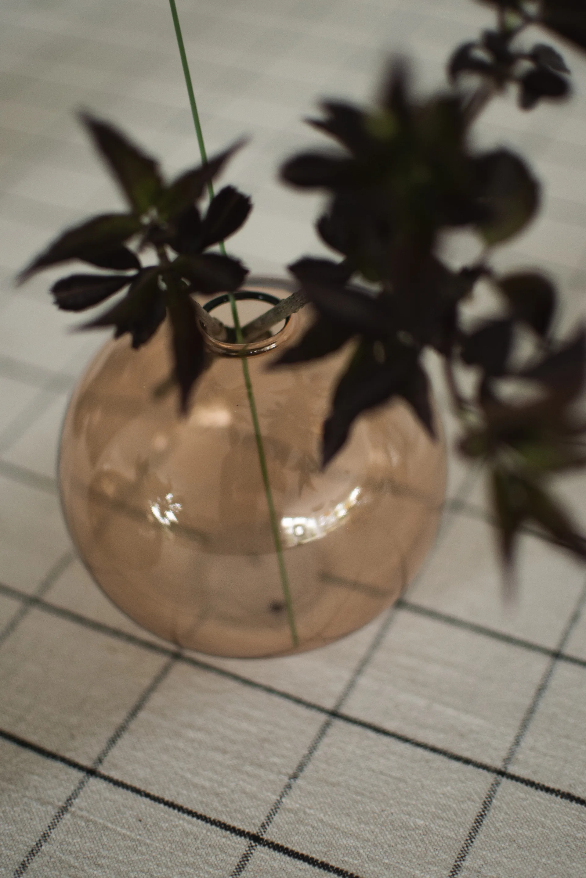 Jarrón Ball Ø10 cm, Beige DBKD