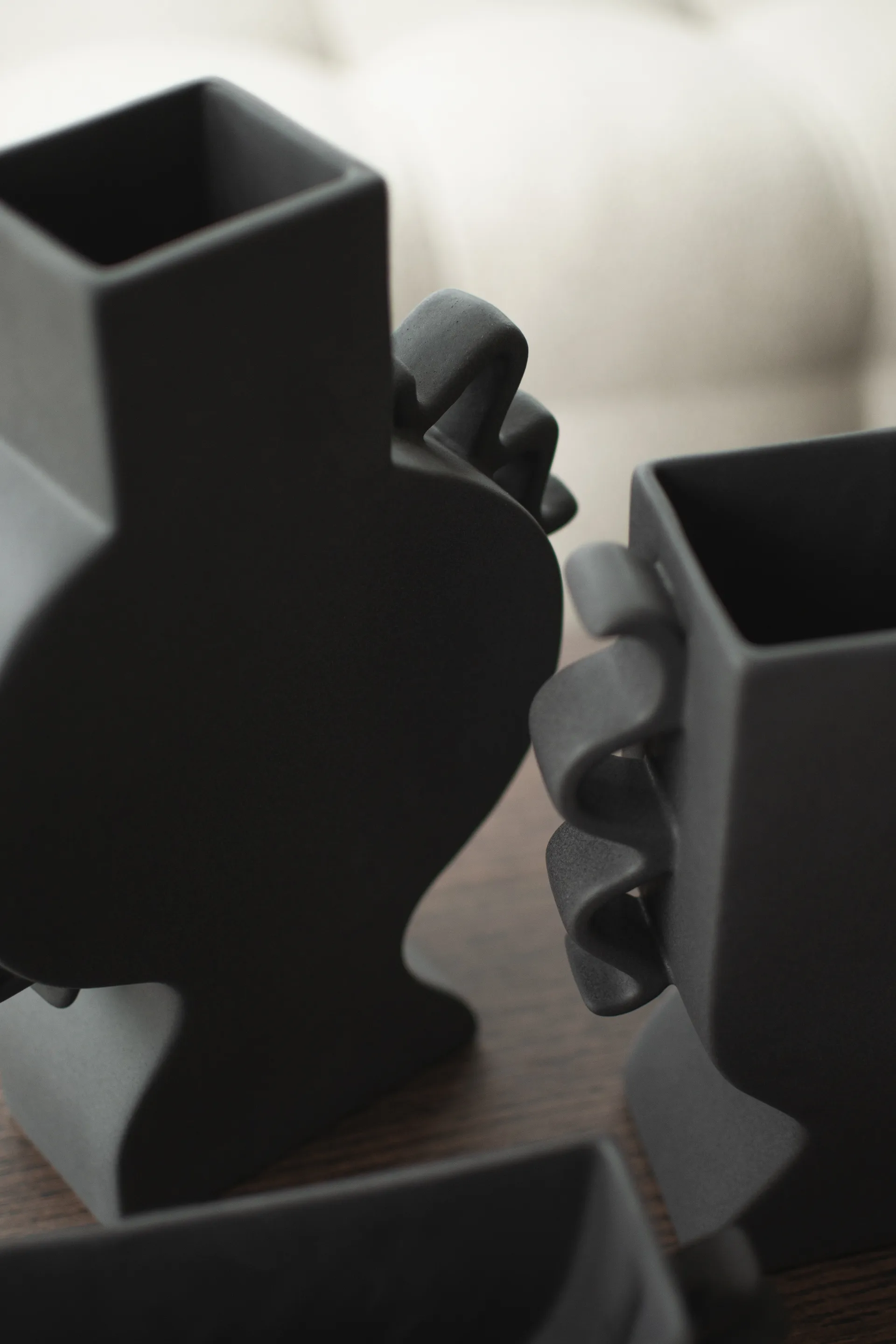 Jarrón plano 33 cm, Negro DBKD