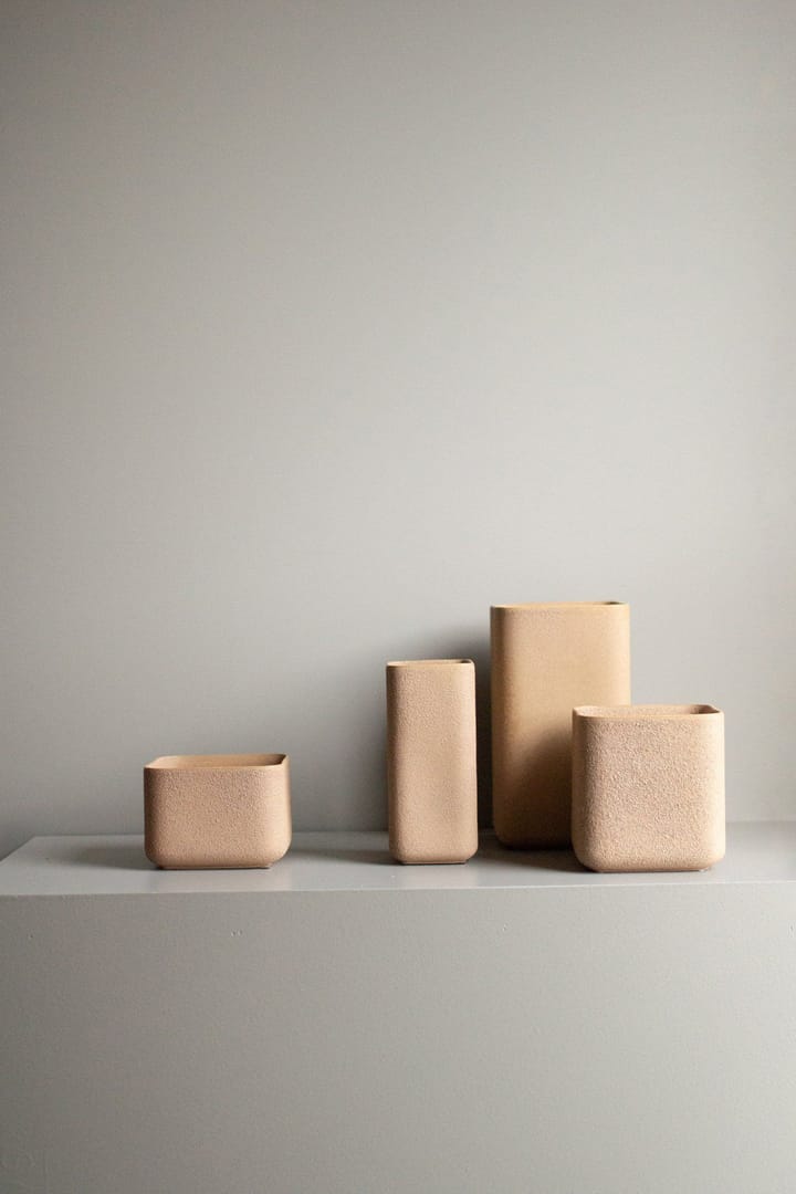 Maceta Cube small Ø13 cm, Sand DBKD