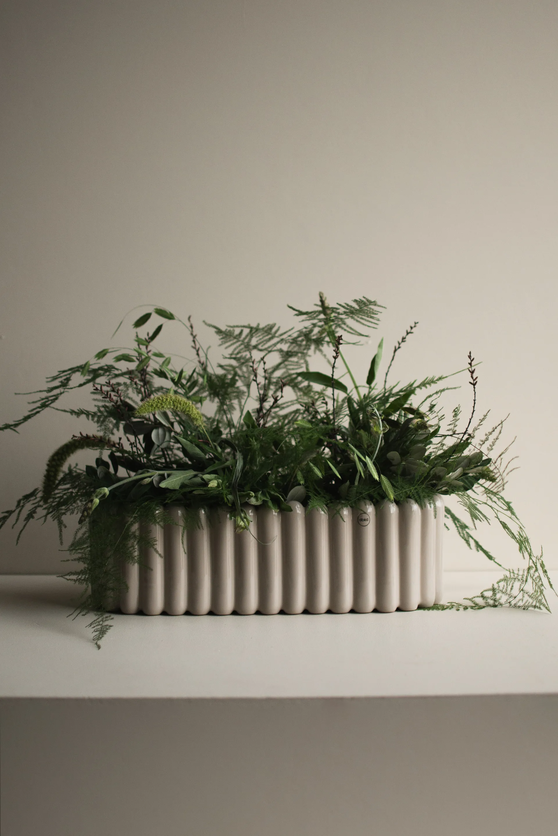 Maceta Mist ovalada, Topo brillante DBKD