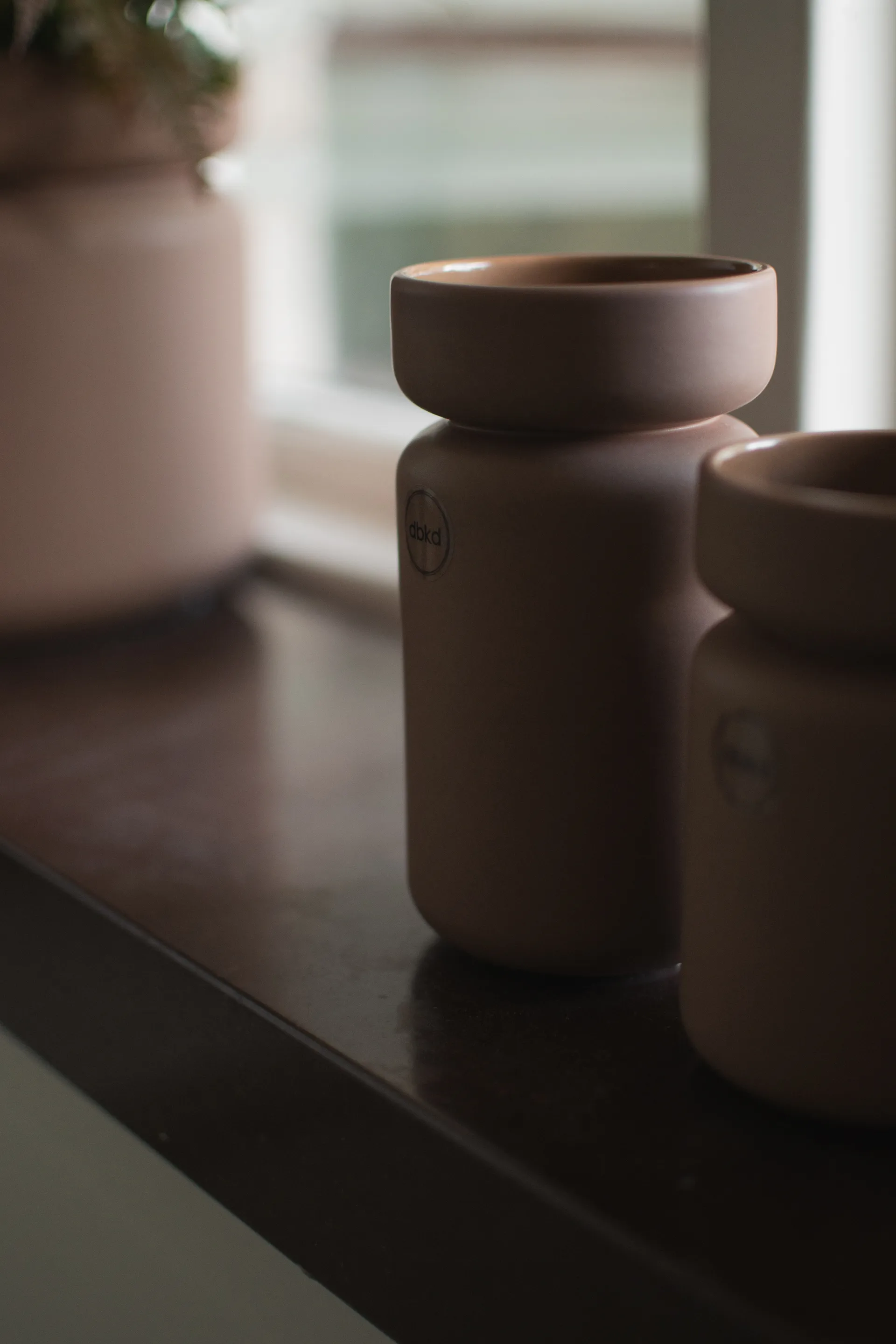 Maceta Neck, Nougat, Ø8x15 cm DBKD