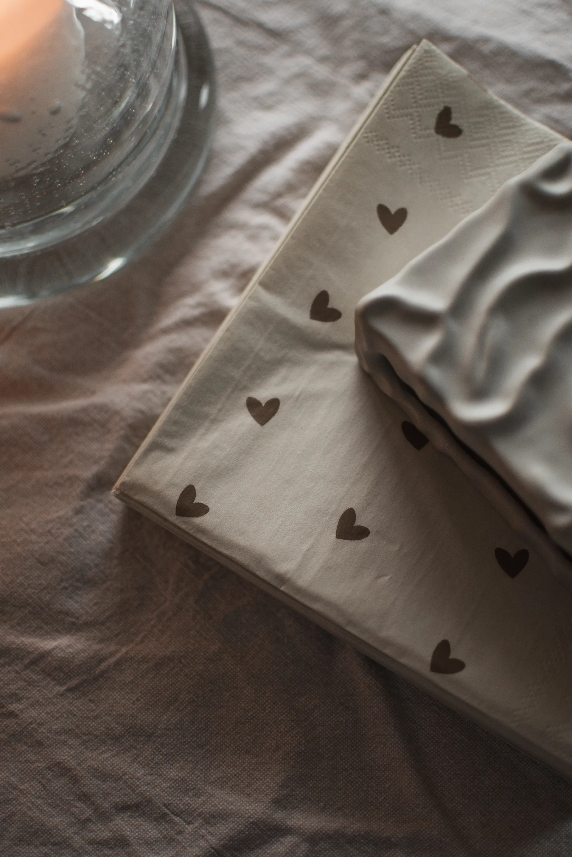 Servilleta de papel Heart 33x33 cm paquete de 20, Marrón-beige DBKD