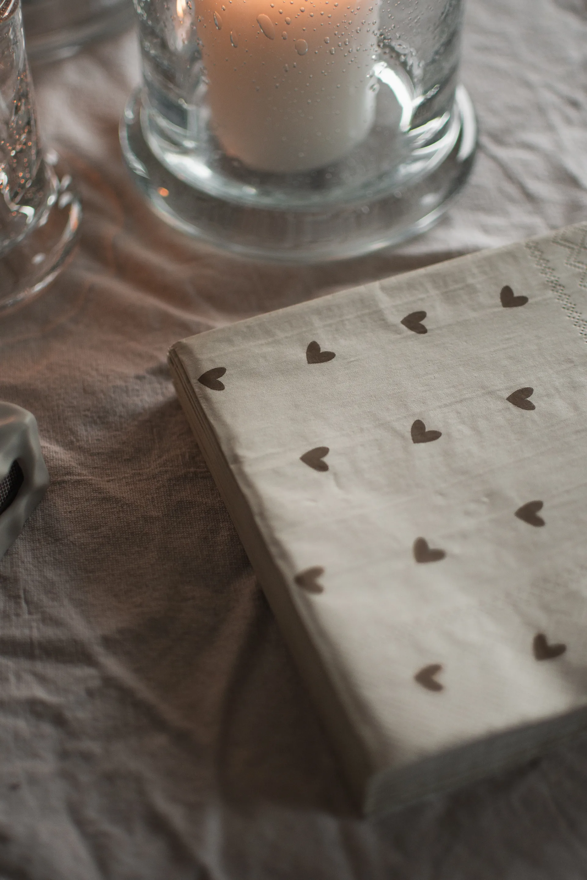 Servilleta de papel Heart 33x33 cm paquete de 20, Marrón-beige DBKD