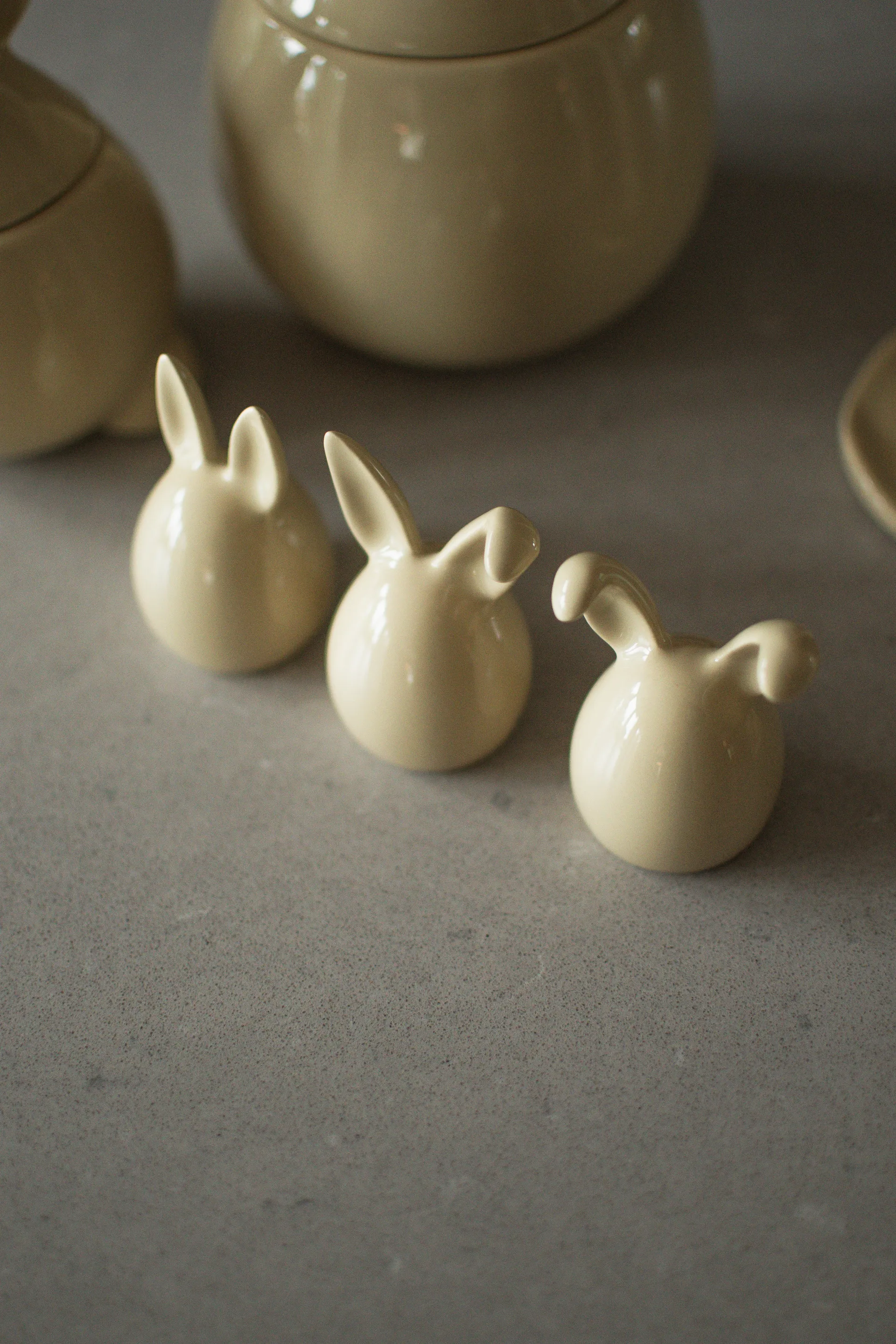 Set de 3 conejos de pascua Triplets, Shiny yellow DBKD