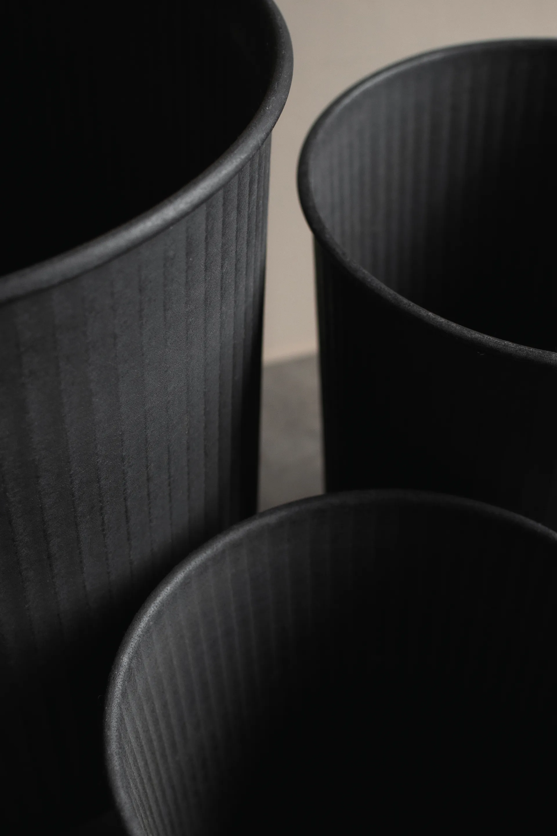 Set de 3 macetas Out stripe, Black DBKD