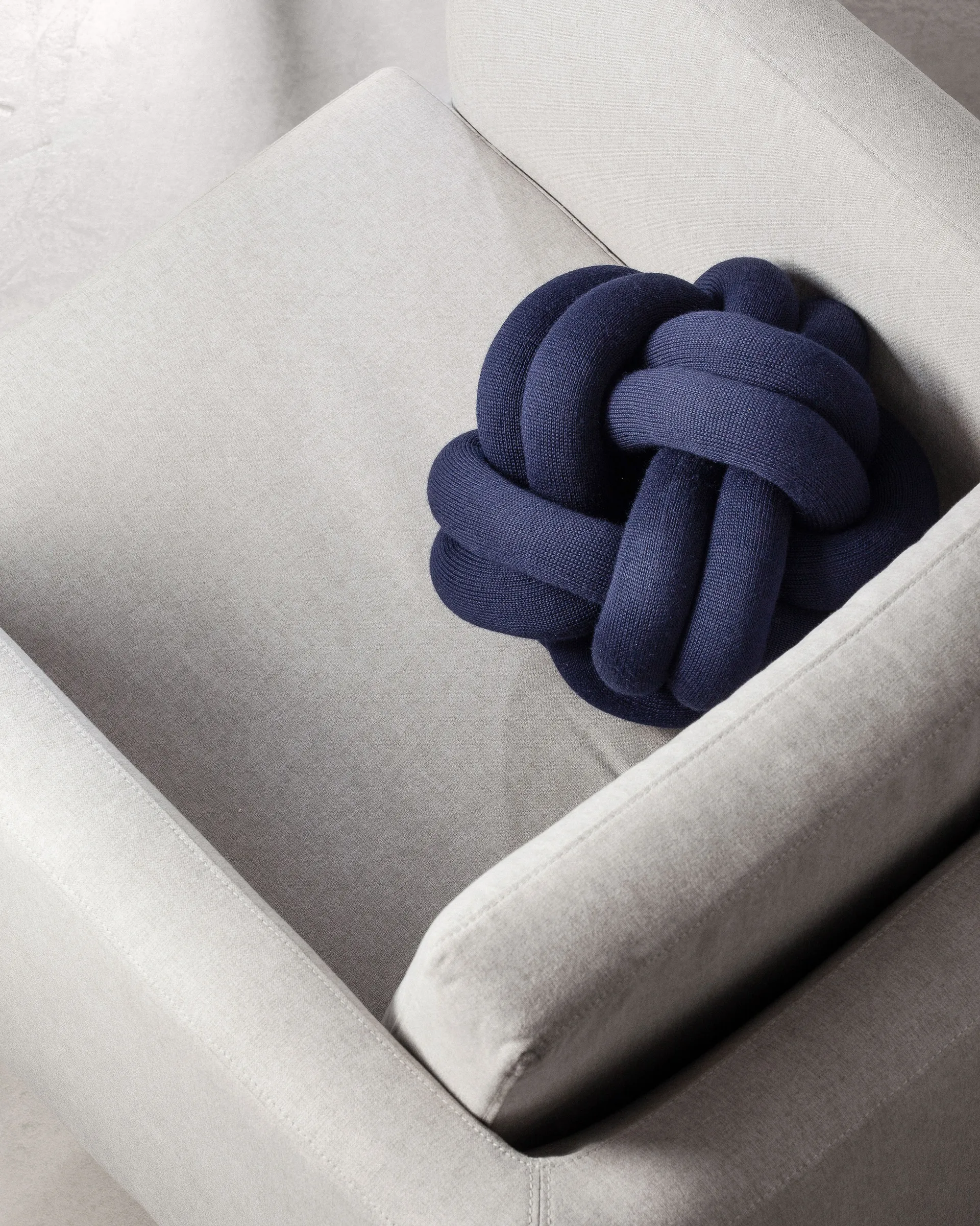 Cojín Knot, azul marino Design House Stockholm