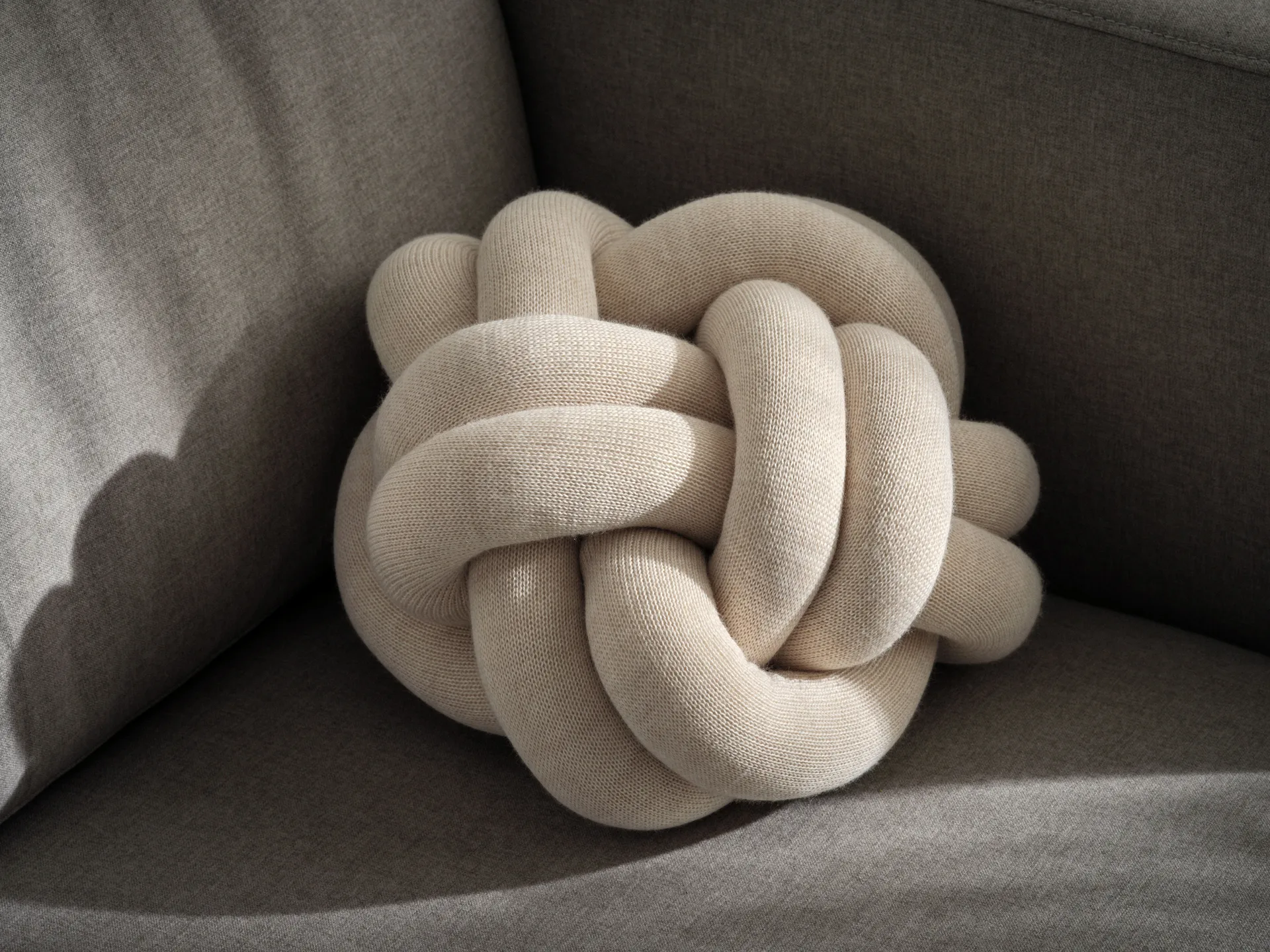 Cojín Knot, Cream Design House Stockholm
