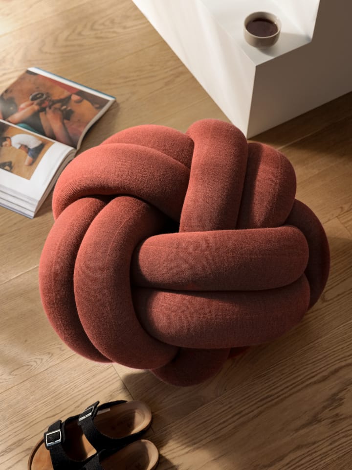 Cojín Knot M, Ochre Design House Stockholm