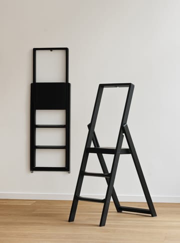 Escalera Step - Teñido de negro - Design House Stockholm