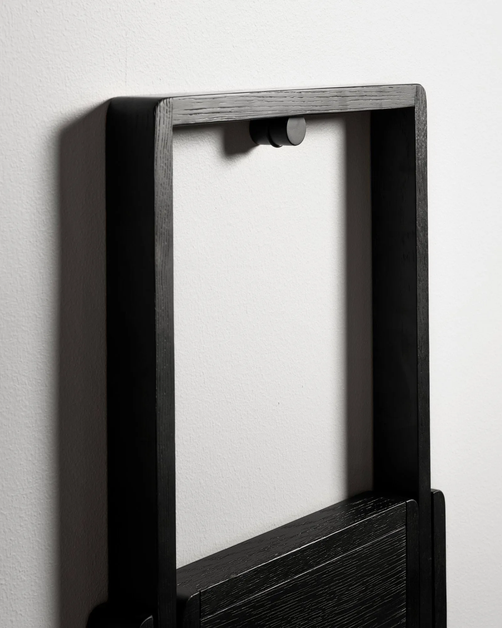 Escalera Step, Teñido de negro Design House Stockholm