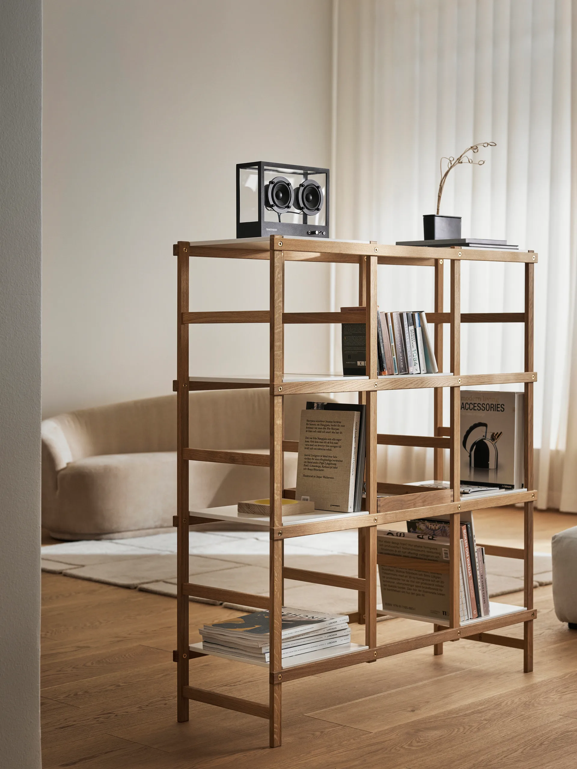 Estante Frame alto, Roble-blanco Design House Stockholm