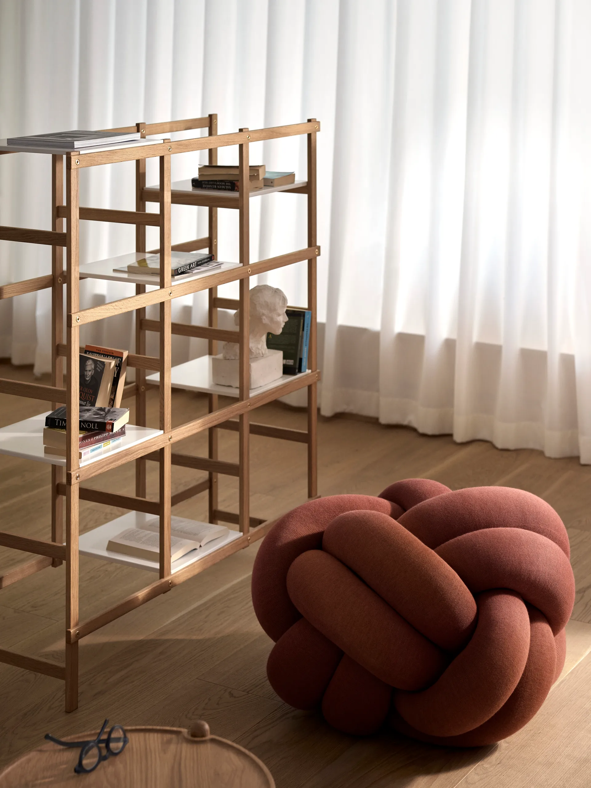 Estante Frame alto, Roble-blanco Design House Stockholm