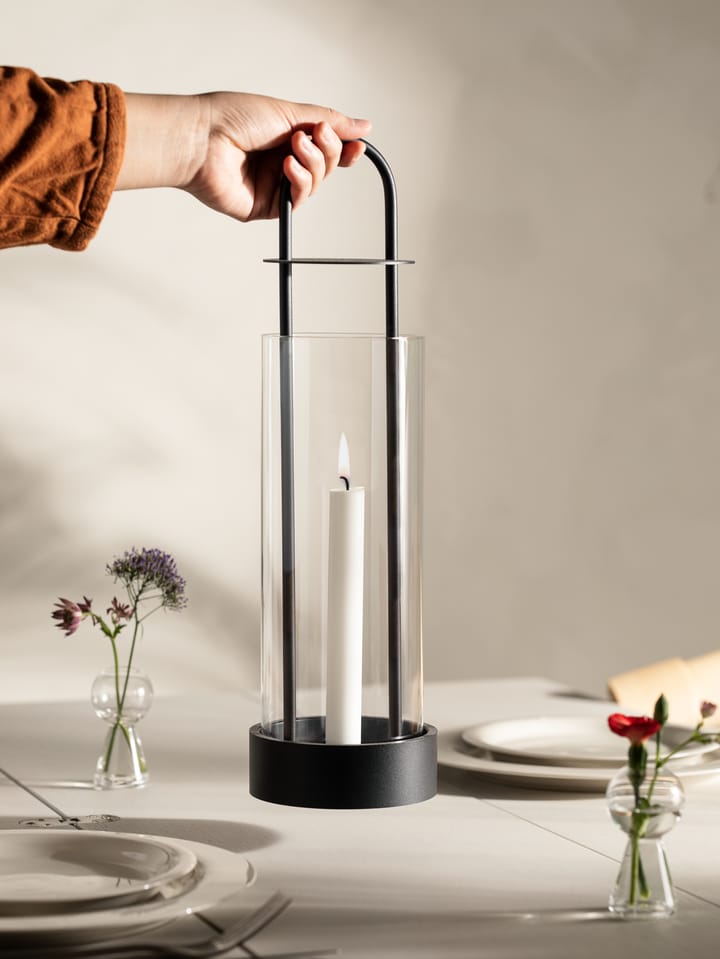 Farol para velas Lotus Hurricane, negro Design House Stockholm