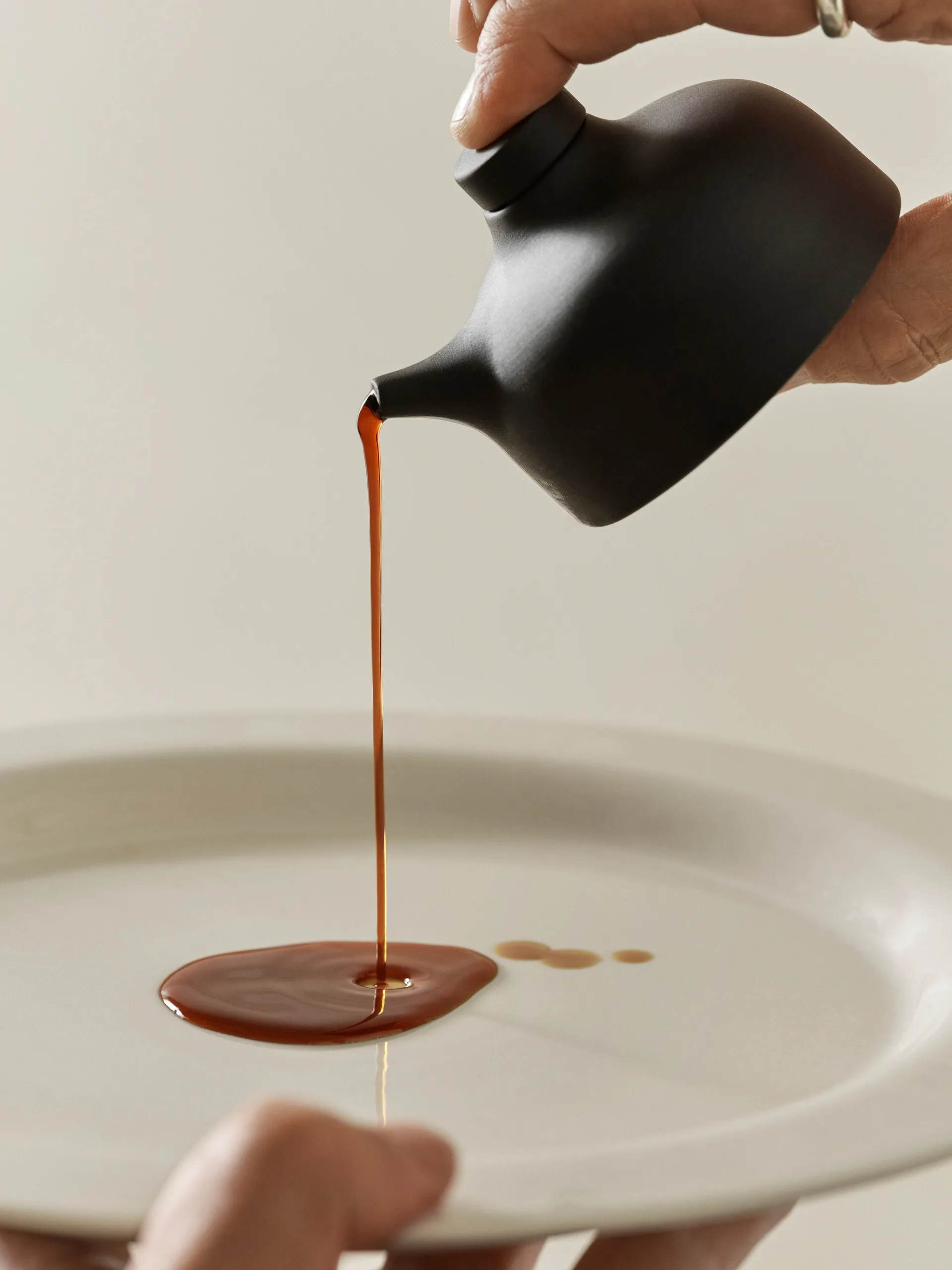 Jarra de soja Sand 12 cl, Black clay Design House Stockholm