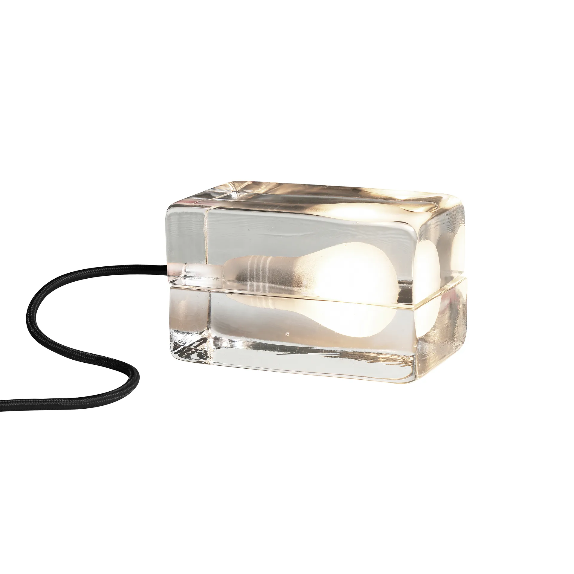 Lámpara de mesa Block Lamp, cable negro Design House Stockholm