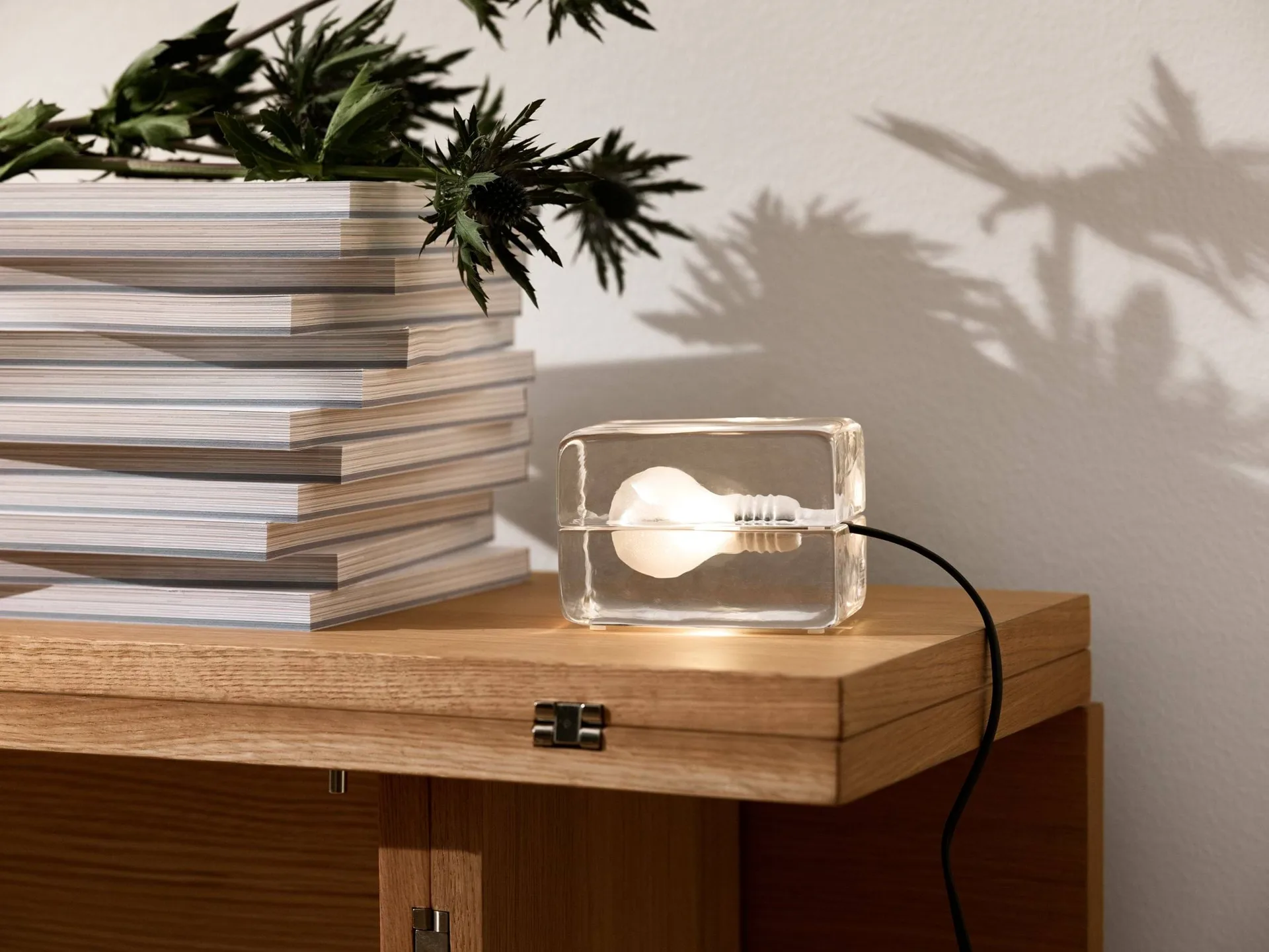 Lámpara de mesa Block Lamp Mini, Transparente, 12x8x7,5 cm Design House Stockholm