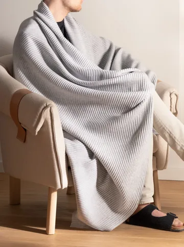 Manta Pleece 140x160 cm - Gris claro - Design House Stockholm