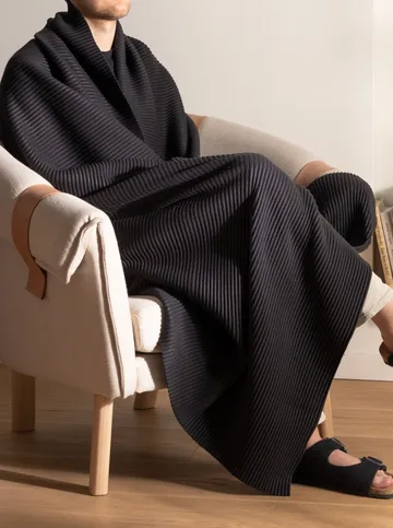 Manta Pleece 140x160 cm - Negro - Design House Stockholm