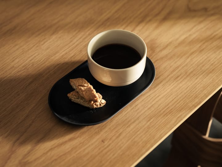 Plato ovalado Sand 12,5x20 cm, Black clay Design House Stockholm