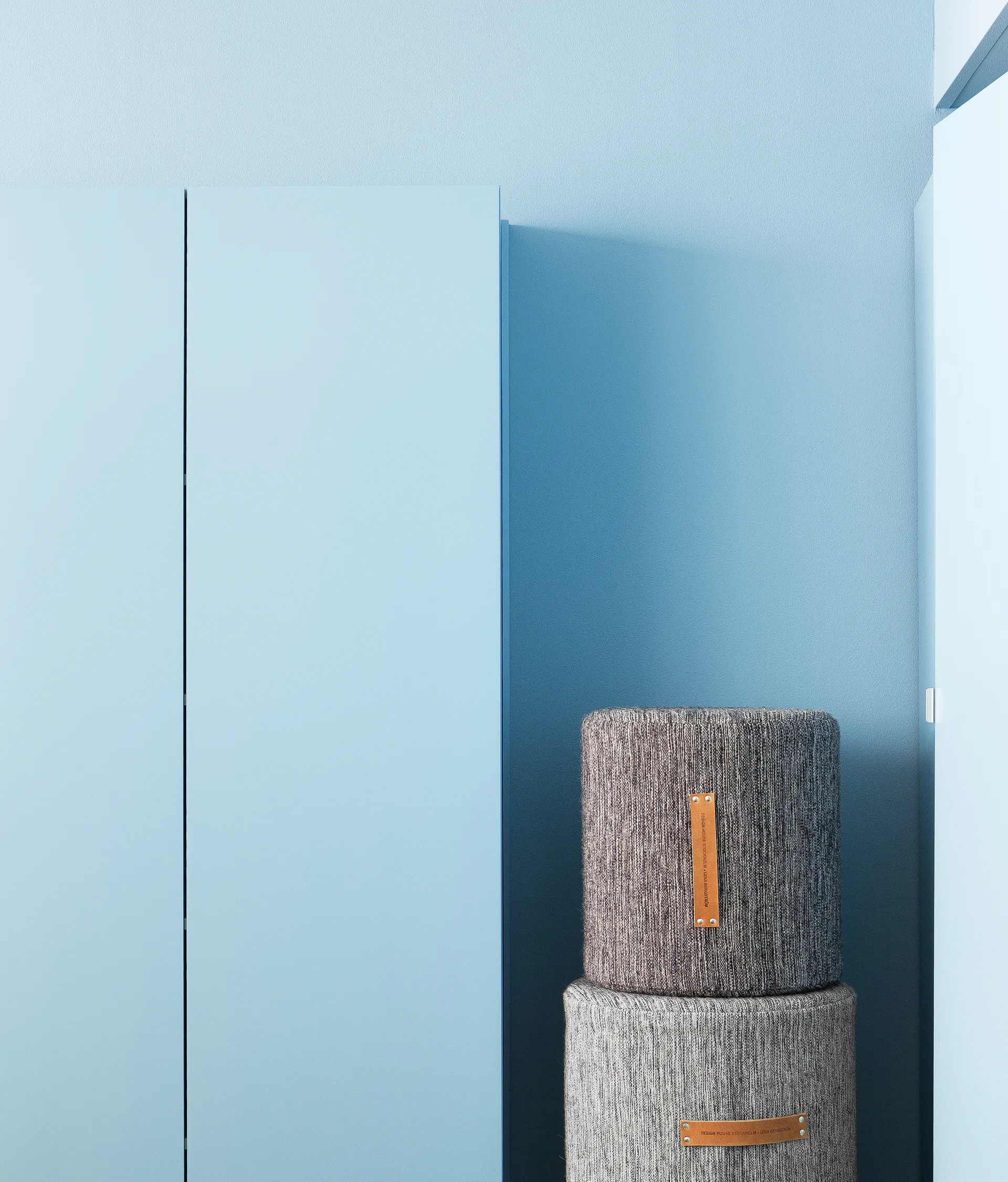 Taburete alto Björk, gris oscuro Design House Stockholm