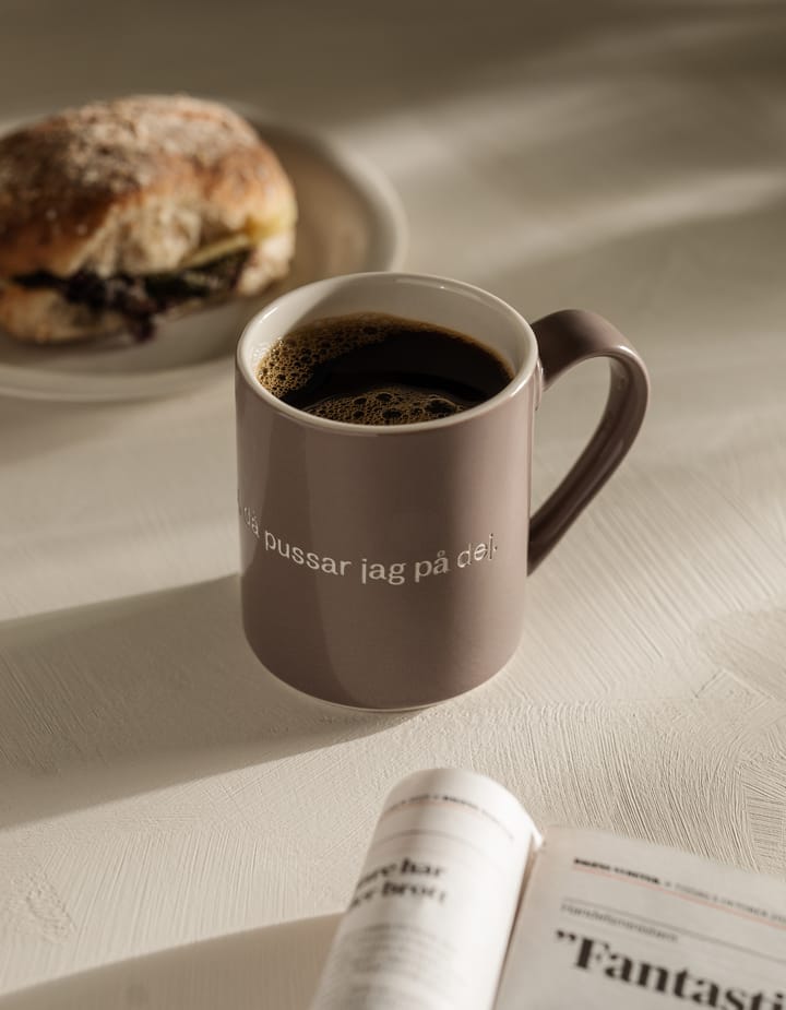 Taza Astrid Lindgren, Trarallanrallanlej, texto sueco Design House Stockholm