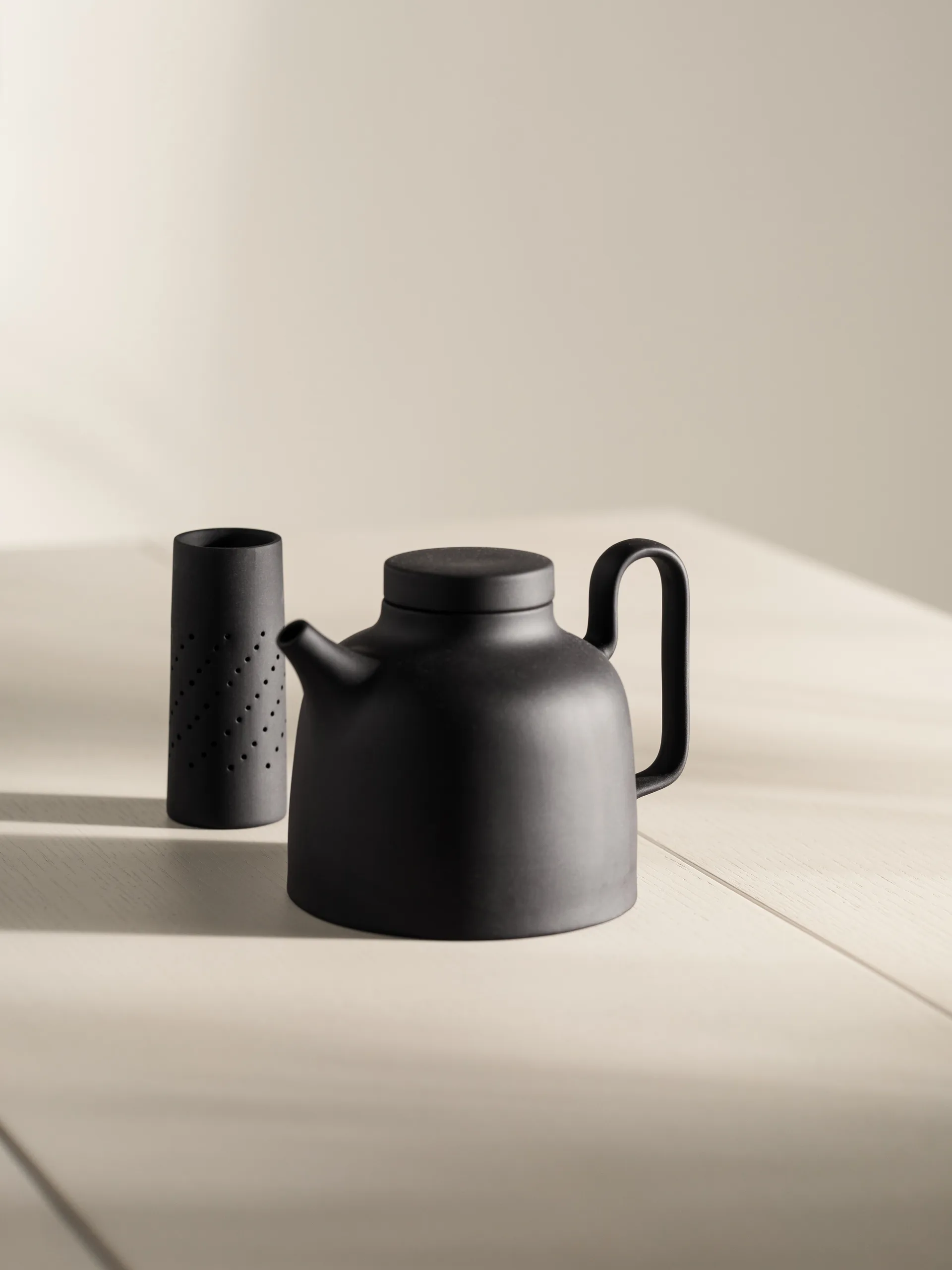 Tetera Sand 65 cl, Black clay Design House Stockholm