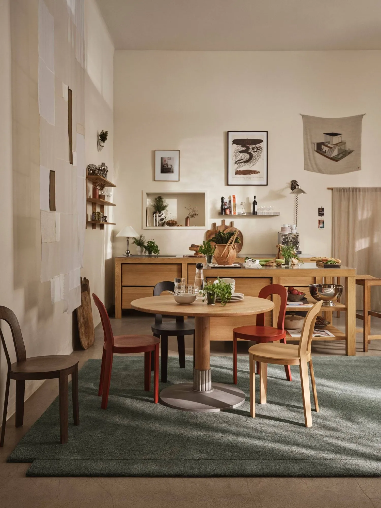 Tock Table mesa de comedor, Roble oscuro, Ø110x76 cm Design House Stockholm