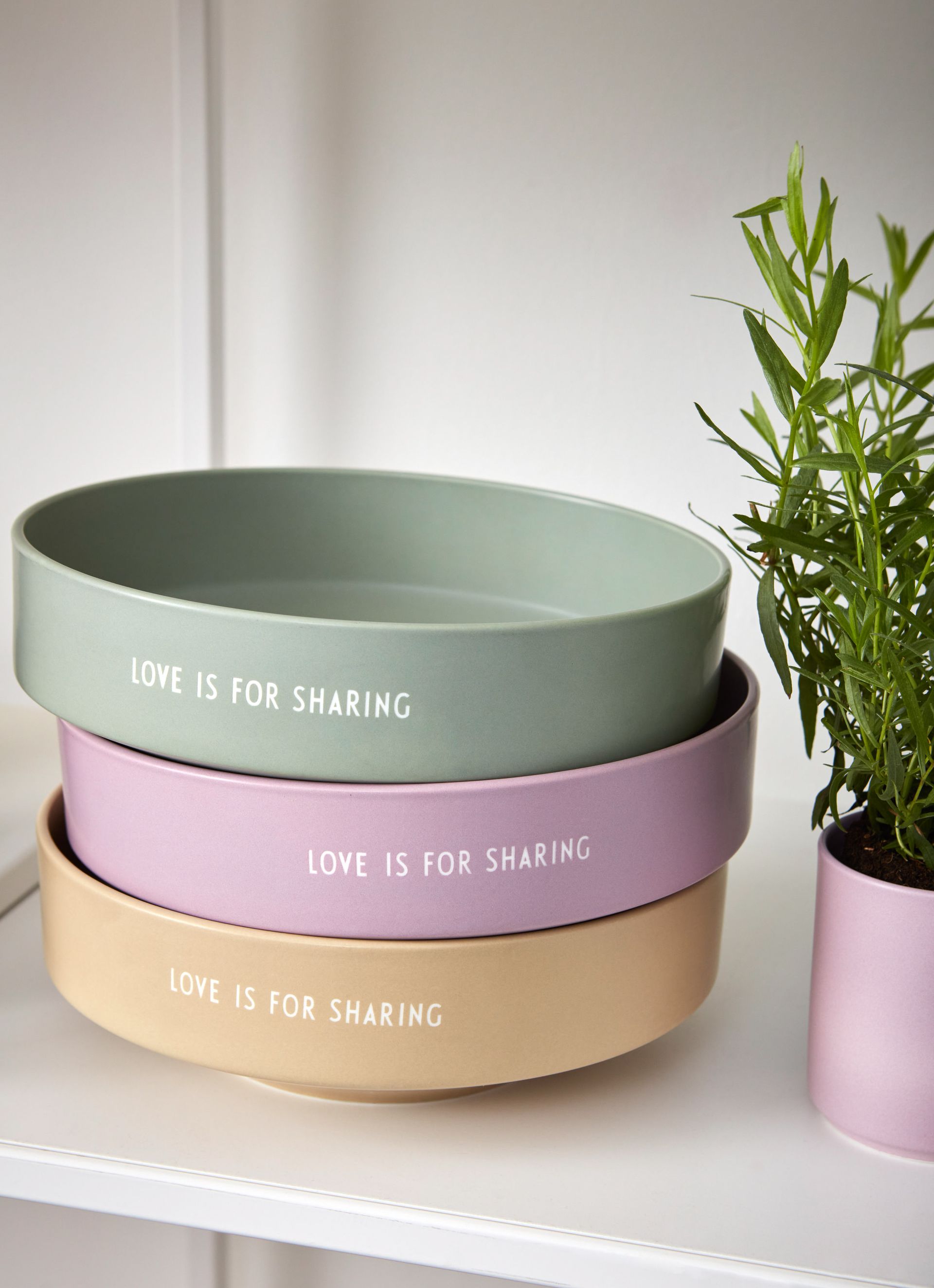 Bol favorito Design Letters large Ø22 cm, Lavender Design Letters
