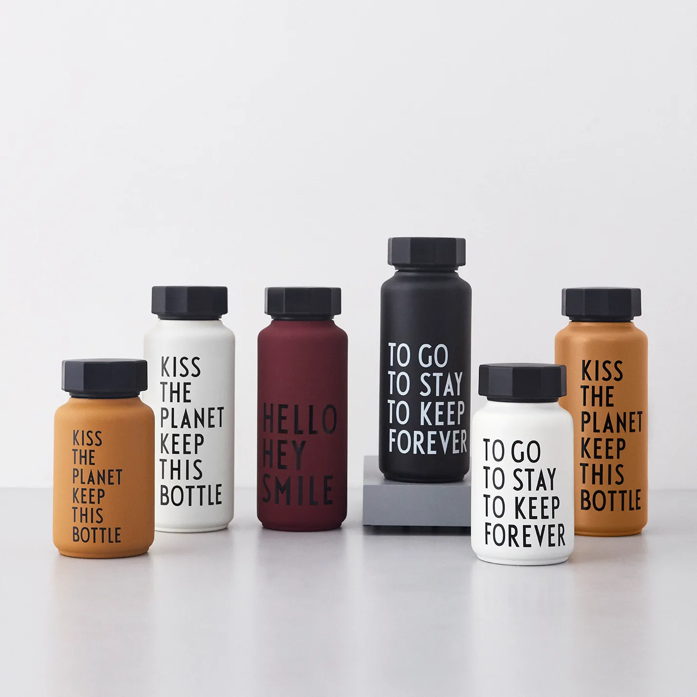 Botella termo pequeña Design Letters edición especial, blanco Design Letters