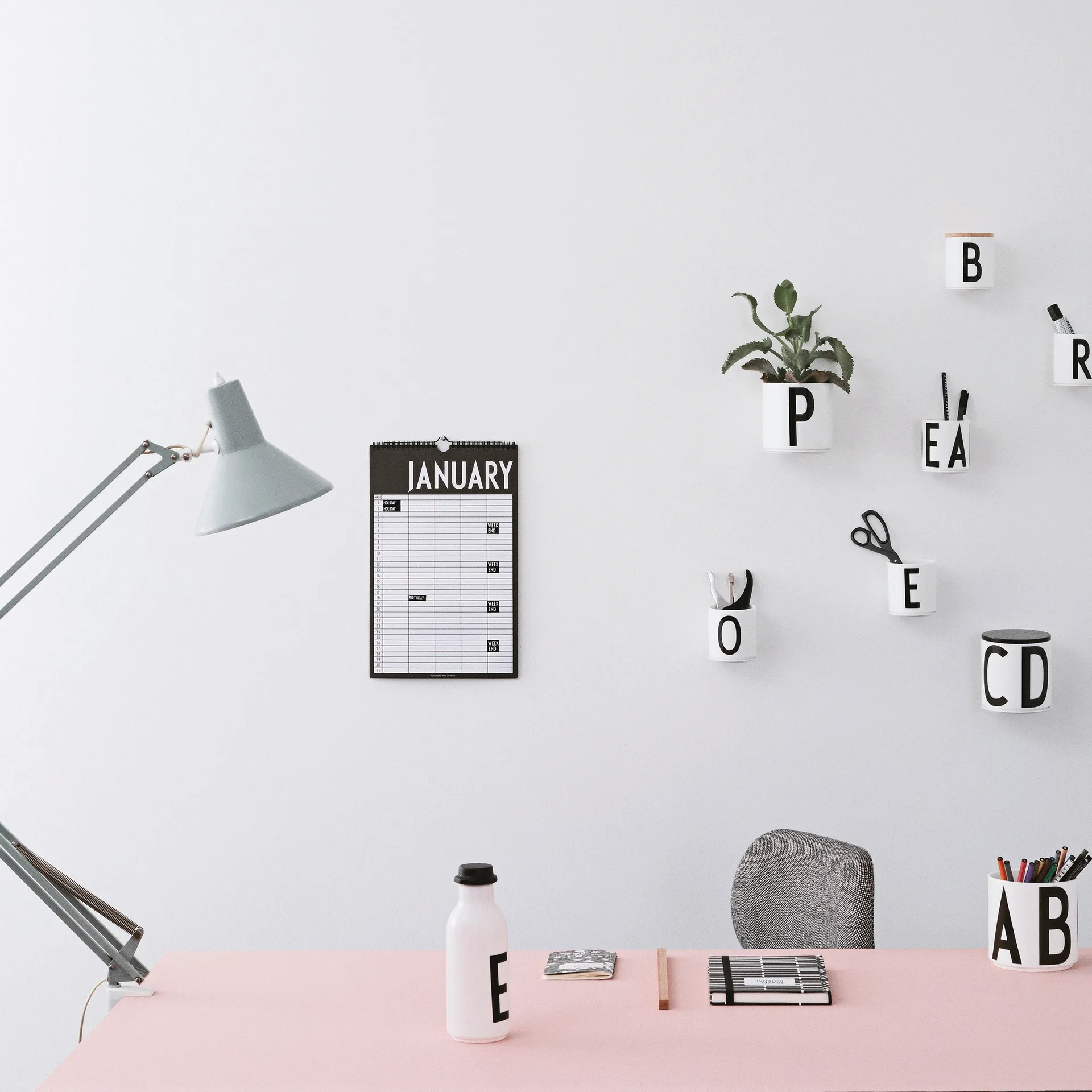 Calendario Design Letters, Black Design Letters