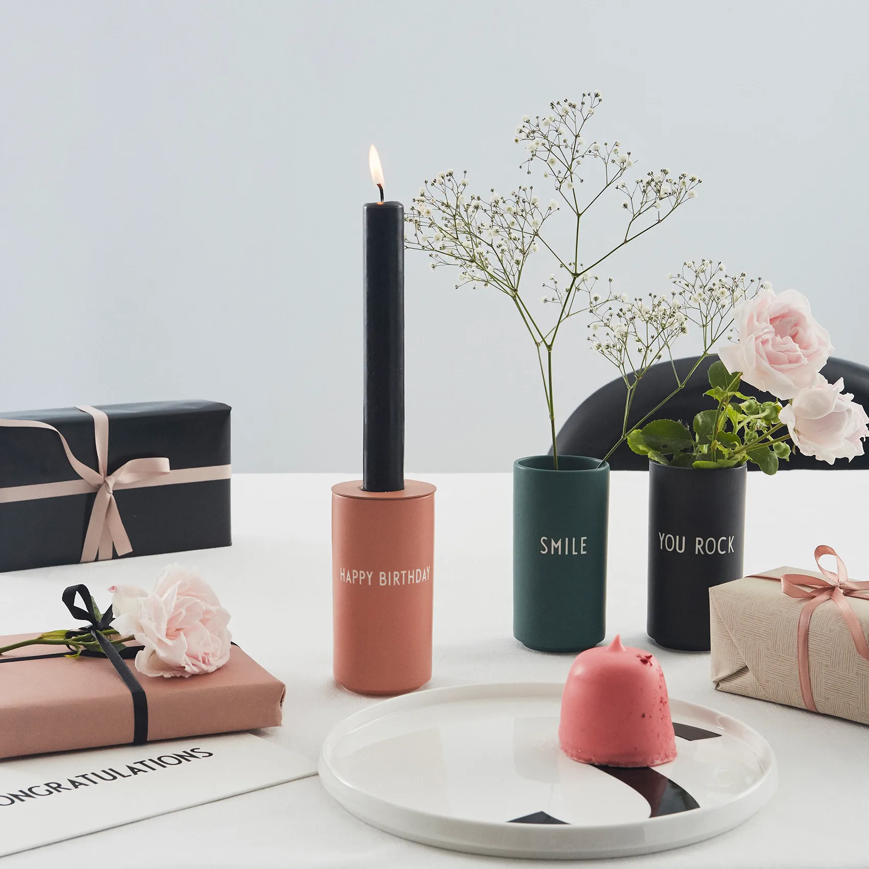 Jarrón con texto Design Letters, Smile Design Letters