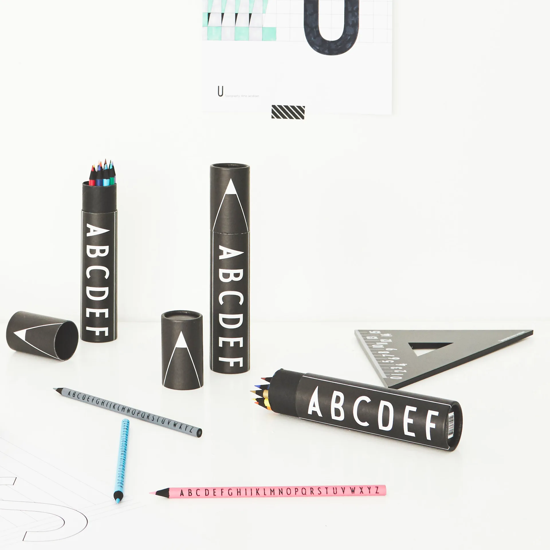 Lápices de colores Design Letters, set de 15, letras Design Letters