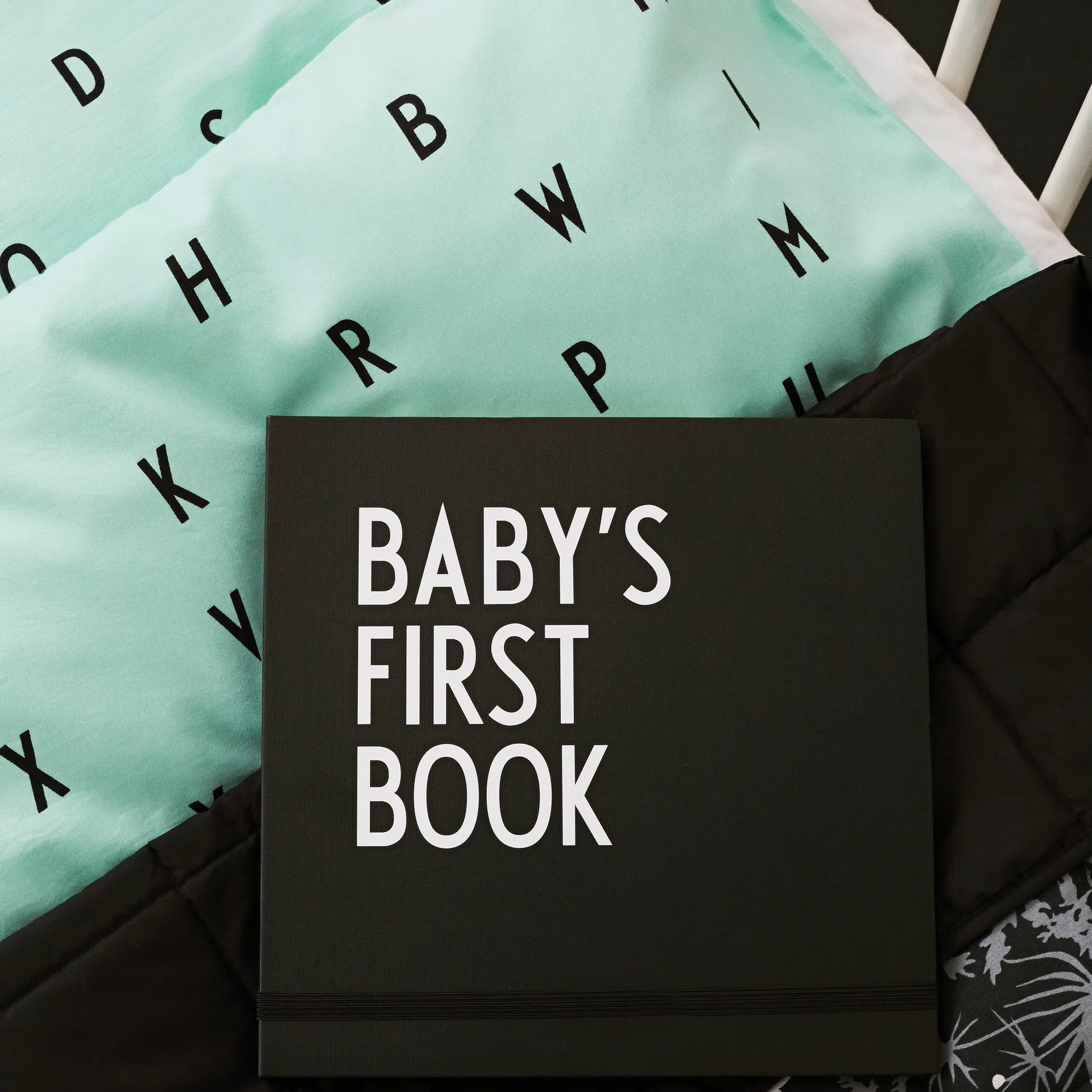 Libro Mi primer año Design Letters, negro Design Letters